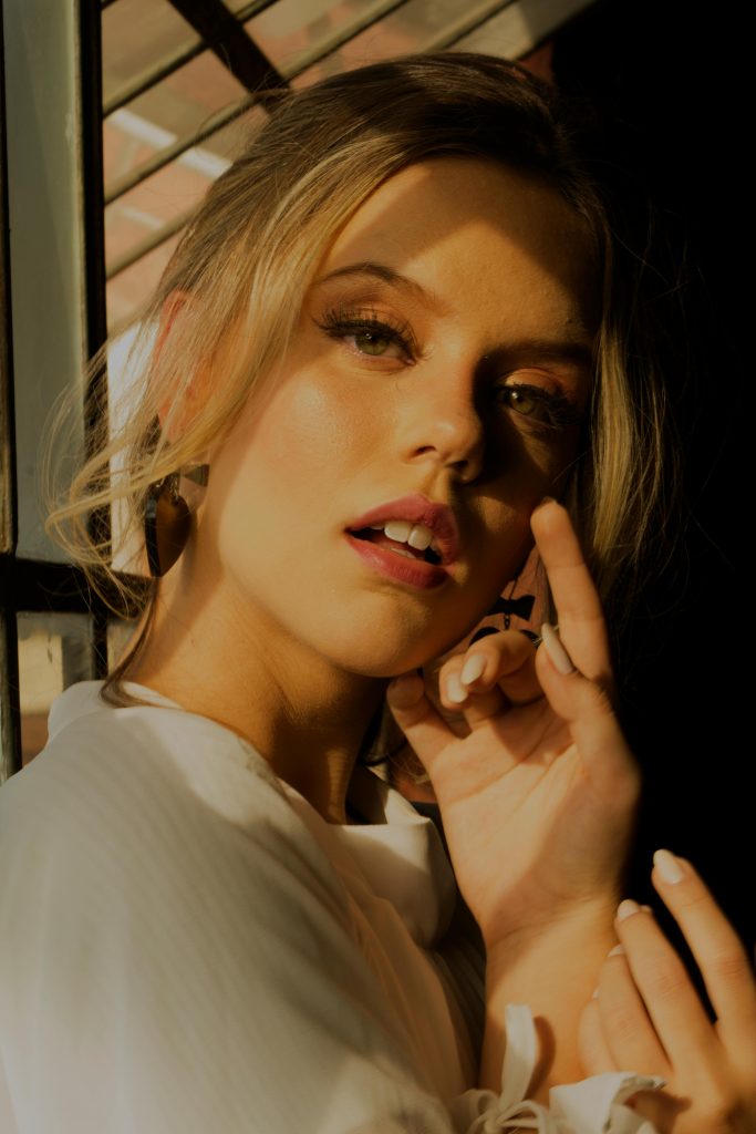 Image illustrating Eyelid Surgery results in Miami. (8) | Xiluet Plastic Surgery